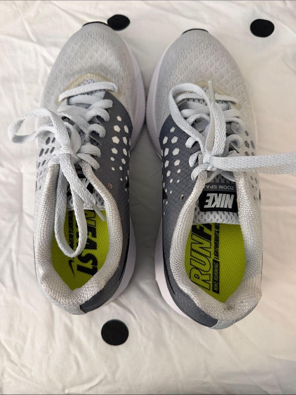 Nike Gray and Lime Green Women's Running Sneakers - Size 6
